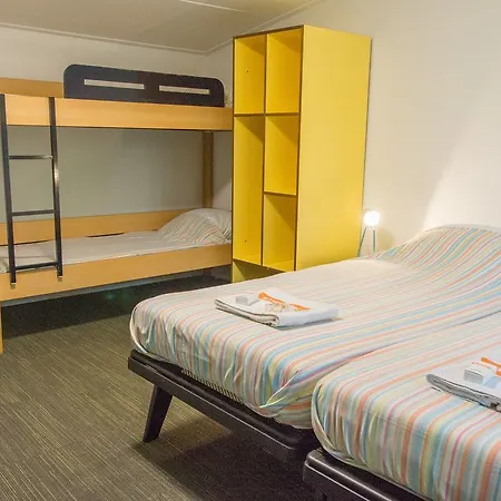 Stayokay - De Brabantse Wal Hostel *